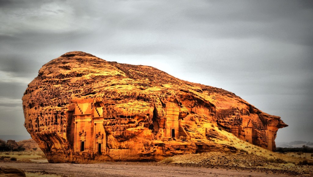 The Muslims Holy Book Qur’an says; Thamud carved out homes in the mountains were punished by Allah Talah for their practice of idol worship, being struck by massive earthquake and lightning blasts.