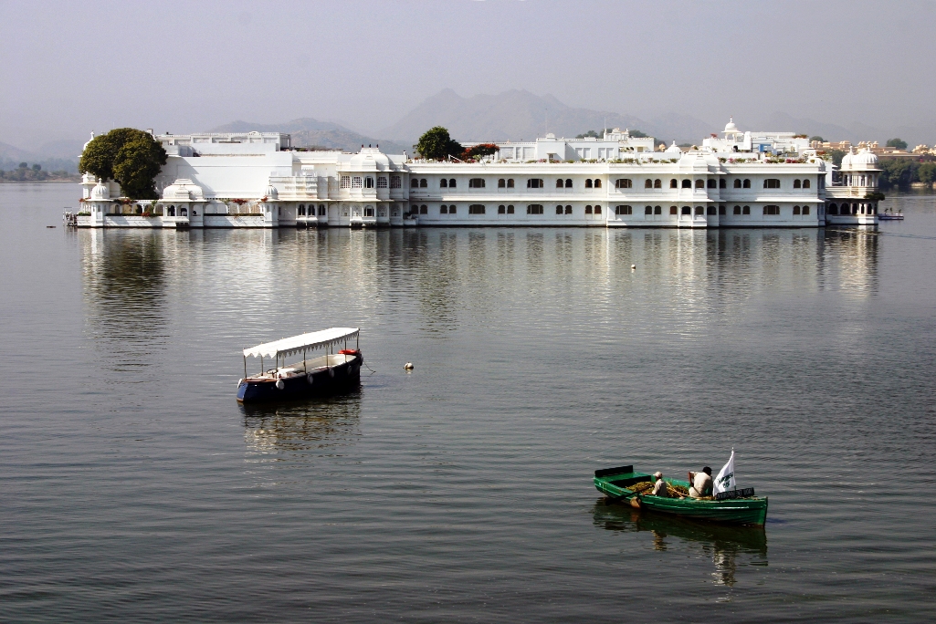 Breathtaking Floating Lake Palace of Udaipur - Charismatic Planet