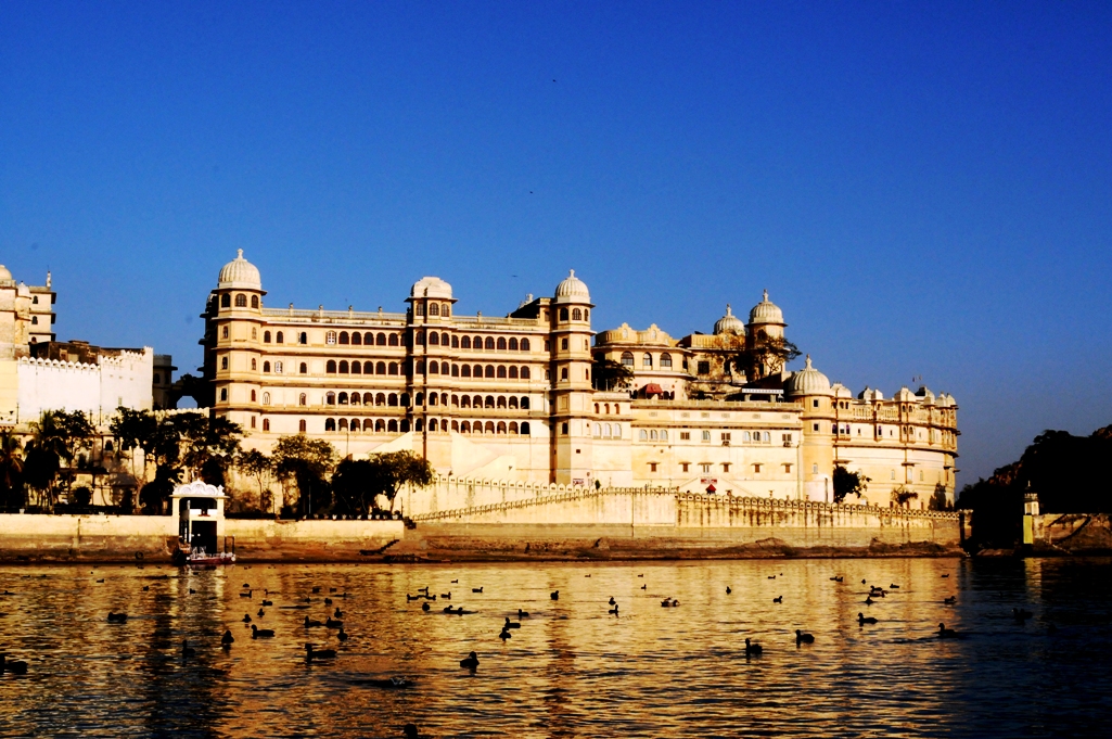 Breathtaking Floating Lake Palace of Udaipur - Charismatic Planet