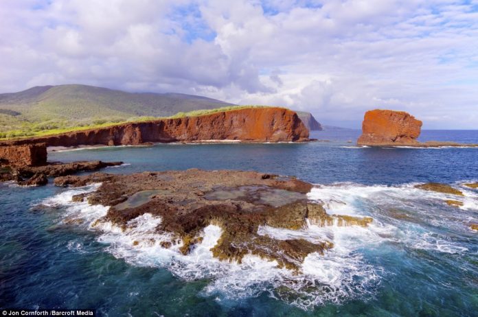 Puu Pehe (also known as Sweetheart Rock) located between Hulopoe Bay and Manele Bay, in Lanai, Hawaii
