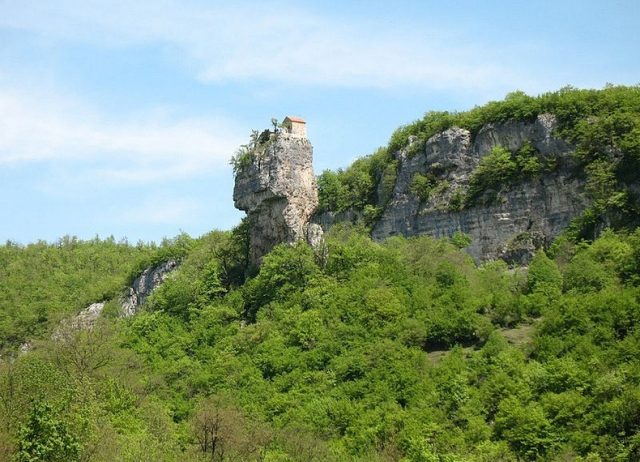 Katskhi Pillar Gerogia 07