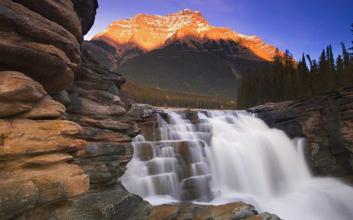 athabasca falls, jasper national park in alberta canada