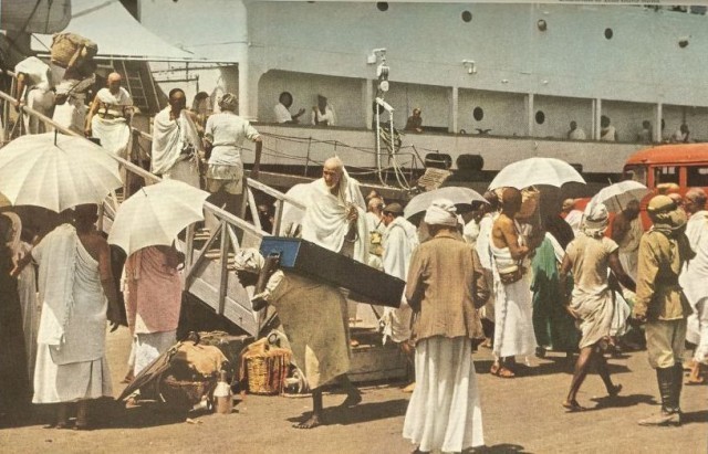 Before the age of commercial airlines being affordable for all, Pilgrims used to travel by boat and ferry – Jeddah Port