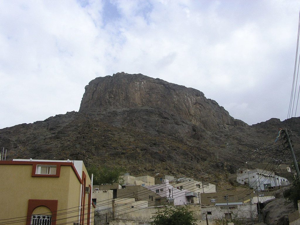 Jabal al-Noor is also called “Mountain of Light”, or “Hill of Illumination”, “Hill of Enlightenment” is a mountain near Makkah in Saudi Arabia Hejaz region.