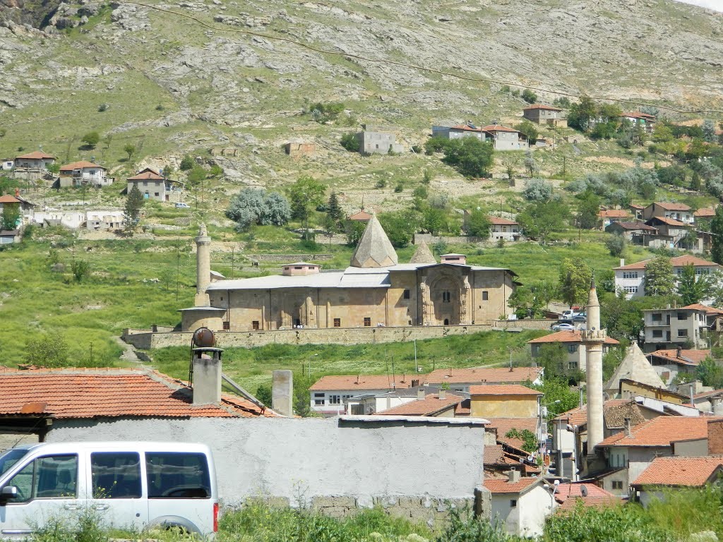 This Anatolia region was conquered by the Turks at the start of the 11th century, and then in 1228–29 Emir Ahmet Shah founded a mosque, with its adjoining hospital, at Divrigi.
