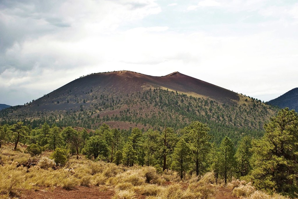 Sunset Crater Volcano from the cinder hills Sunset Crater Volcano from the cinder hills