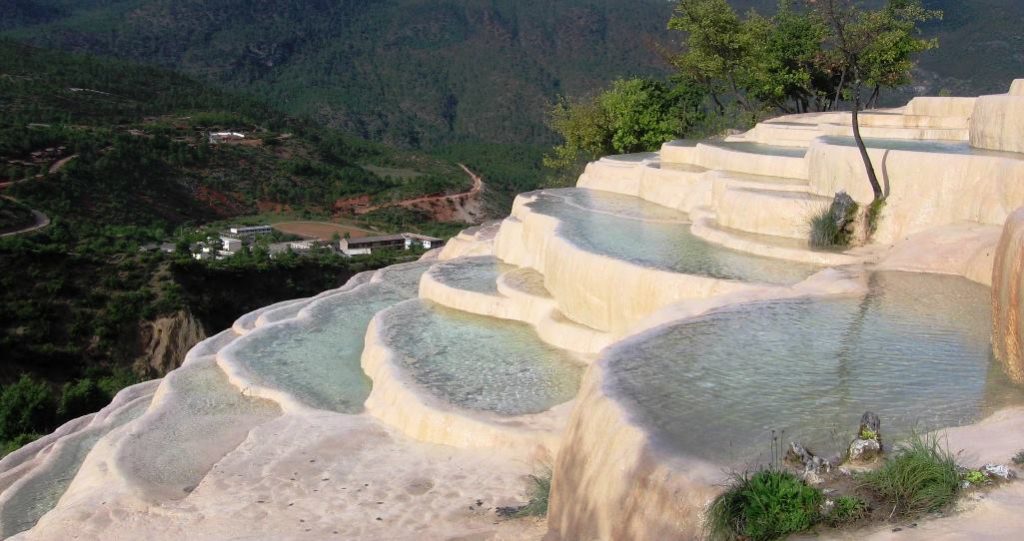 The beautiful terraces, just like waving clouds and white snow, the silver terraces stretch for miles, as clear as crystal,