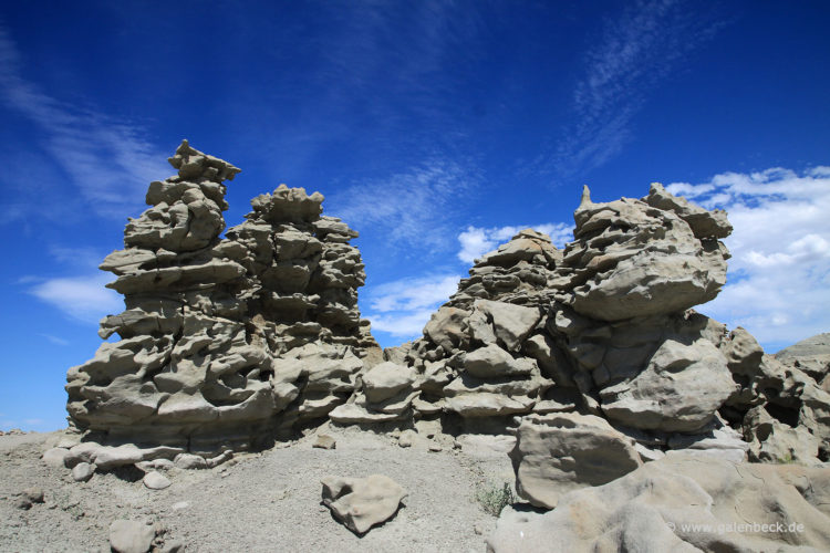 The Fantasy Canyon is a small area, actually not a canyon in reality, is packed with some of the most exclusively weathered rock formations bearing intriguing descriptive names such as “Flying Witch”, “Screaming Man” and “Alien Head”.