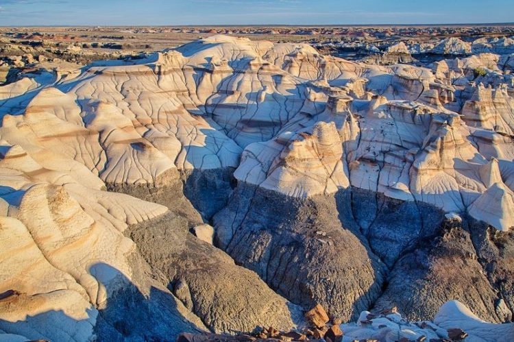 However, the Kirtland Shale is the product of alluvial muds and overbank sand deposits from the numerous channels draining the coastal plain in the late Cretaceous period.