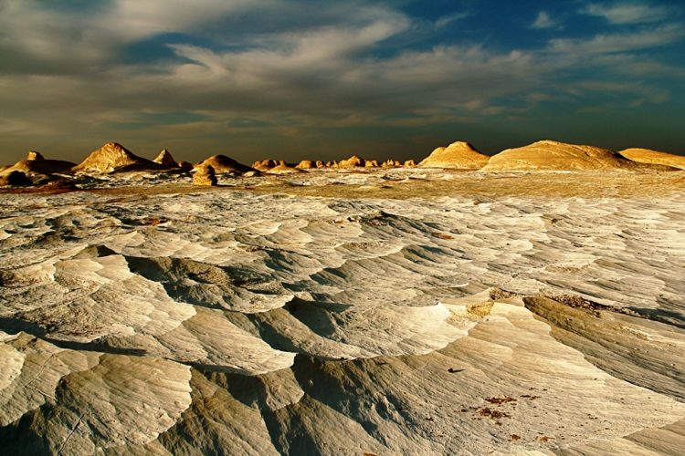 The white desert is clear contrast with the yellow desert elsewhere, something which you will not believe before seeing with you're own eyes.