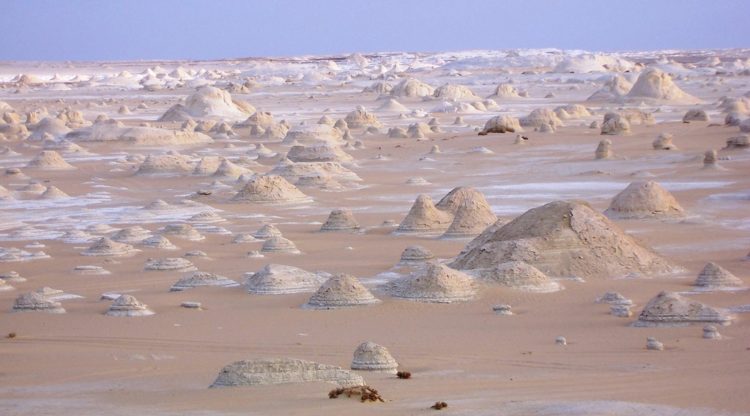 Only in The White Desert will you encounter such a inexplicable and breathtaking natural museum of chalk-rock.