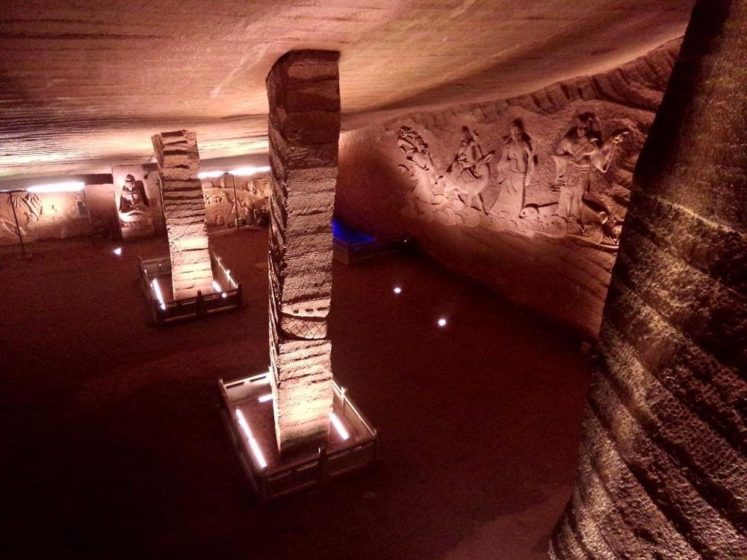 Longyou caves is located near the village of Shiyan Beicun in Zhejiang province, is an extensive, magnificent and rare ancient underground world considered in China are an enduring mystery that have perplexed experts from every discipline that has examined them.