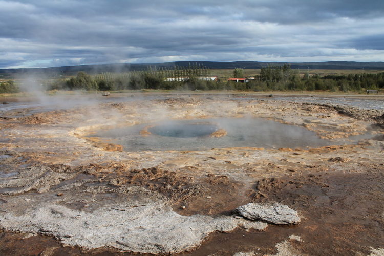 It is one of Iceland's most famous geysers and its usual height is 15 to 20 m, sometimes erupt up to 40 m high.