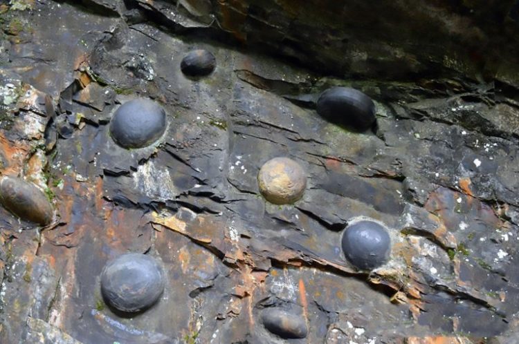 Such formations are considered good luck premises and There is a cliff named “Chan D Ya”, a mysterious Chinese Cliff That Lays Egg Shaped Stones. Such formations are considered good luck premises and There is a cliff named “Chan D Ya”, a mysterious Chinese Cliff That Lays Egg Shaped Stones.