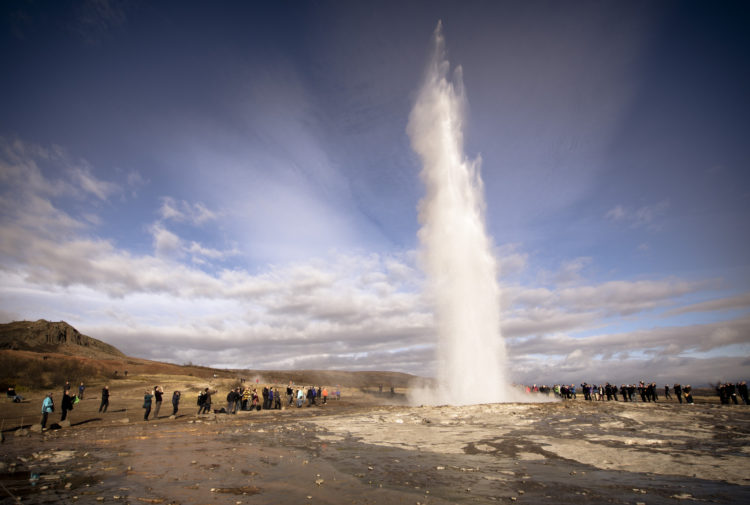 The deposited "geyserite" largely hydrated silicon dioxide seals the geysers plumbing system, allowing it to pressurize.