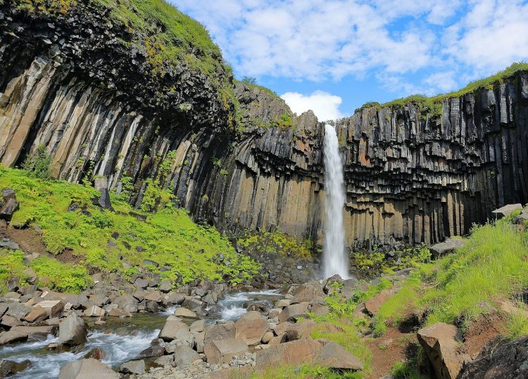Svartifoss Waterfall is a breathtaking waterfall in Skaftafell. The most incredible & gorgeous sightseeing spots in Vatnajökull National Park