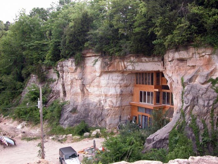 The cave house has three-bedroom, office space, dining and living rooms on the ground floor, kitchen, and bedrooms on a mezzanine. The cave house has three-bedroom, office space, dining and living rooms on the ground floor, kitchen, and bedrooms on a mezzanine.